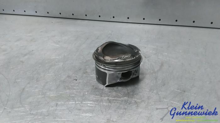 Usados Pistón Ford Focus Precio € 69,00 Norma de margen ofrecido por Klein Gunnewiek Autodemontage & Motorentechniek