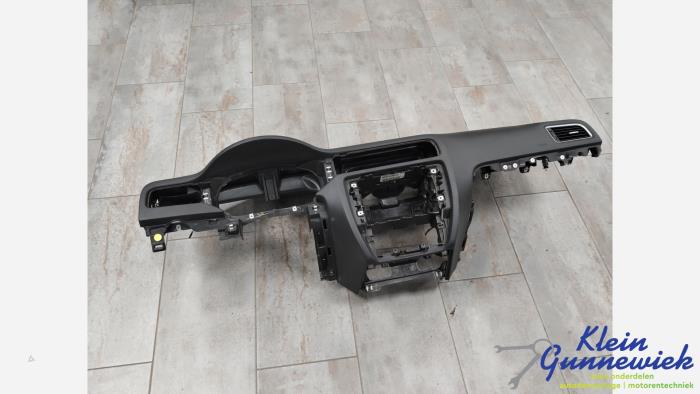 Używane Panel Volkswagen Jetta Cena € 345,00 Procedura marży oferowane przez Klein Gunnewiek Autodemontage & Motorentechniek