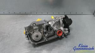 Vattenpump från en Volkswagen Multivan T7 2017