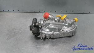 Vattenpump från en Volkswagen Multivan T7 2017