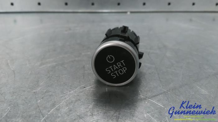 Używane Przelacznik Start/Stop Audi Q4 Cena € 25,00 Procedura marży oferowane przez Klein Gunnewiek Autodemontage & Motorentechniek