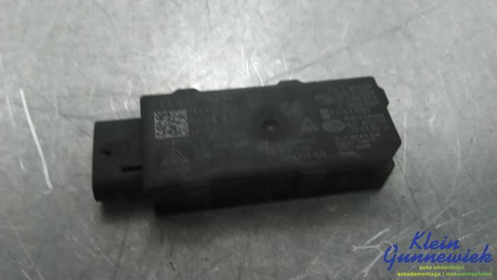 Używane Antena Audi Q4 Cena € 25,00 Procedura marży oferowane przez Klein Gunnewiek Autodemontage & Motorentechniek