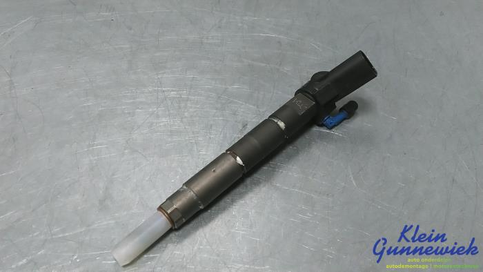 Usagé Injecteurs Mercedes Vito Prix € 100,00 Règlement à la marge proposé par Klein Gunnewiek Autodemontage & Motorentechniek