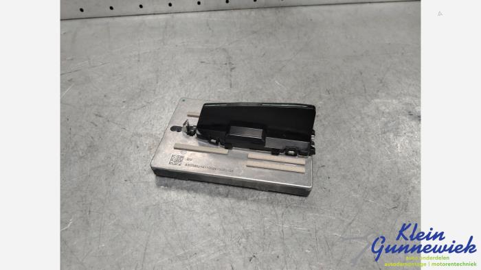 Używane Antena GPS Volvo XC90 Cena € 83,00 Procedura marży oferowane przez Klein Gunnewiek Autodemontage & Motorentechniek