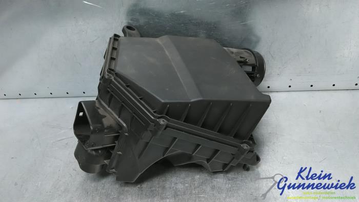 Begagnade Luftfilterhus Volvo XC90 Pris € 65,00 Marginaltabell erbjuds av Klein Gunnewiek Autodemontage & Motorentechniek