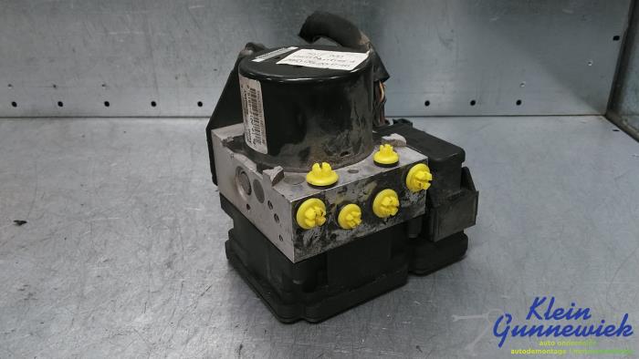 Used ABS pump Ford Focus Price € 72,00 Margin scheme offered by Klein Gunnewiek Autodemontage & Motorentechniek