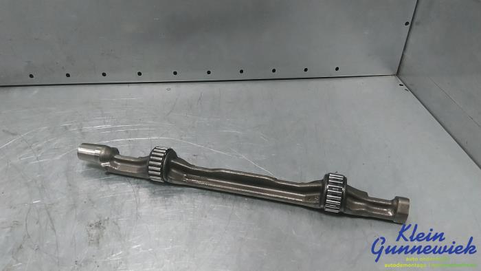 Używane Wal balansujacy BMW 3-Serie Cena € 50,00 Procedura marży oferowane przez Klein Gunnewiek Autodemontage & Motorentechniek