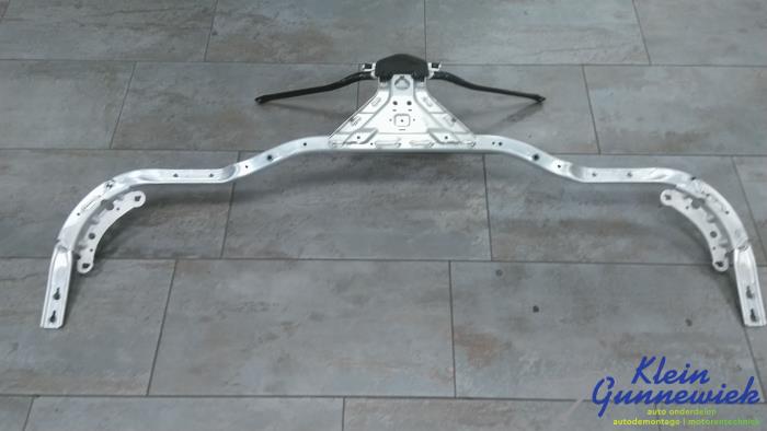 Begagnade Front Audi A8 Pris € 127,00 Marginaltabell erbjuds av Klein Gunnewiek Autodemontage & Motorentechniek