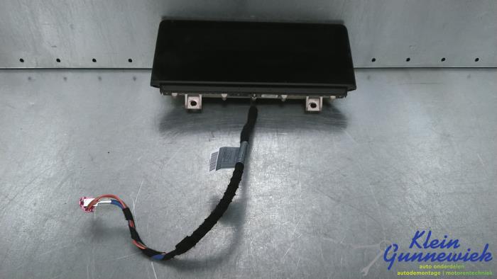 Begagnade Innerdisplay BMW 3-Serie Pris € 702,00 Marginaltabell erbjuds av Klein Gunnewiek Autodemontage & Motorentechniek