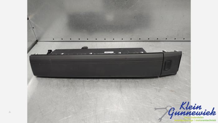 Begagnade Handskfack Hyundai Santafe Pris € 95,00 Marginaltabell erbjuds av Klein Gunnewiek Autodemontage & Motorentechniek