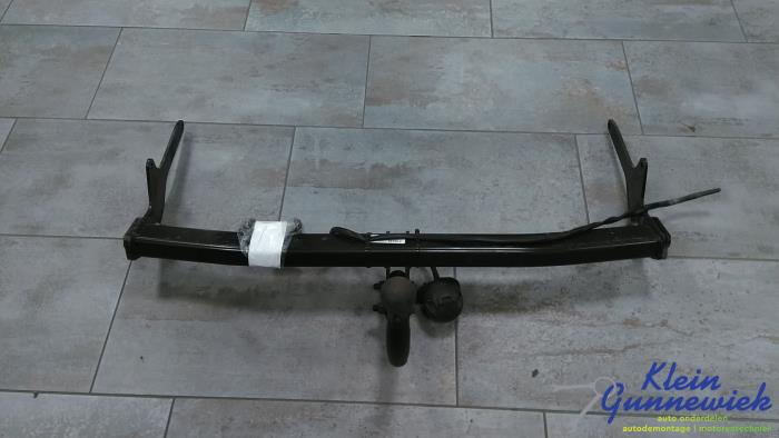 Używane Hak holowniczy Renault Modus Cena € 70,00 Procedura marży oferowane przez Klein Gunnewiek Autodemontage & Motorentechniek