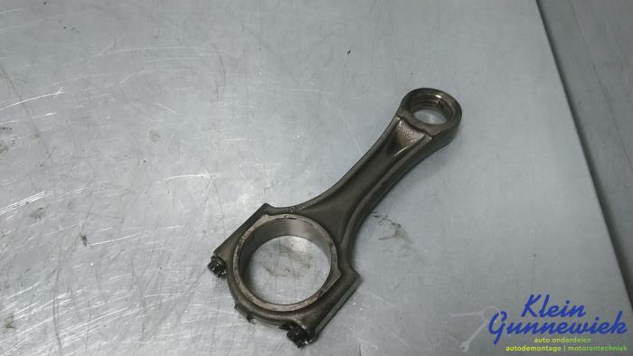 Używane Korbowód Peugeot Boxer Cena € 71,00 Procedura marży oferowane przez Klein Gunnewiek Autodemontage & Motorentechniek
