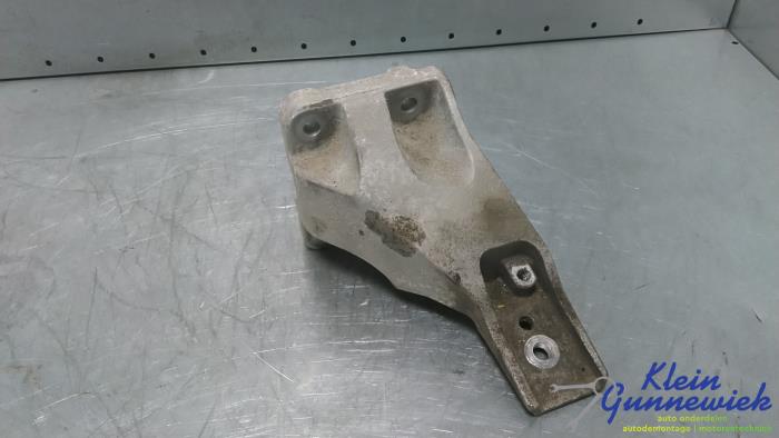 Used Engine mount Jaguar XE Price € 60,00 Margin scheme offered by Klein Gunnewiek Autodemontage & Motorentechniek