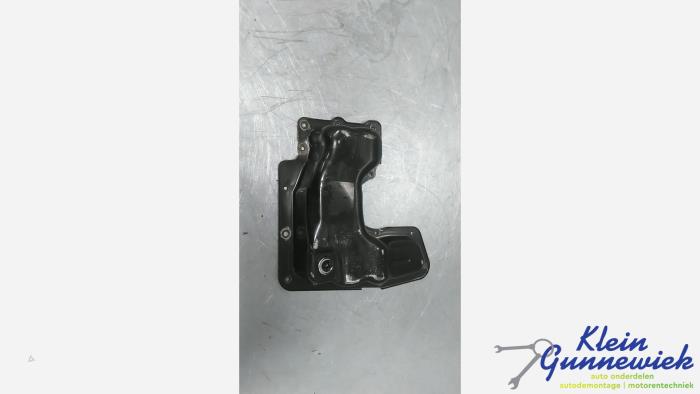Usagé Couvercle carter Opel Crossland X Prix € 25,00 Règlement à la marge proposé par Klein Gunnewiek Autodemontage & Motorentechniek