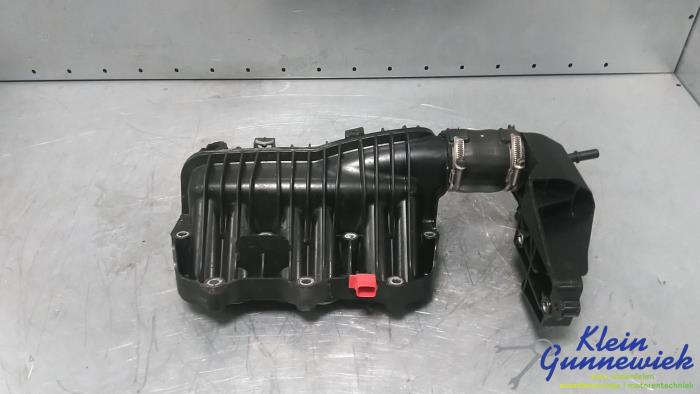 Używane Kolektor dolotowy Ford Focus Cena € 27,00 Procedura marży oferowane przez Klein Gunnewiek Autodemontage & Motorentechniek