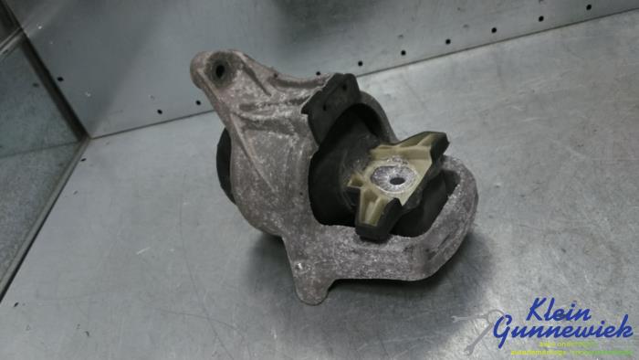 Used Engine mount Audi A4 Price € 75,00 Margin scheme offered by Klein Gunnewiek Autodemontage & Motorentechniek