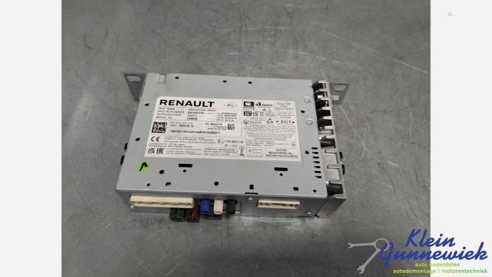 Używane Radio Renault Megane Cena € 245,00 Procedura marży oferowane przez Klein Gunnewiek Autodemontage & Motorentechniek