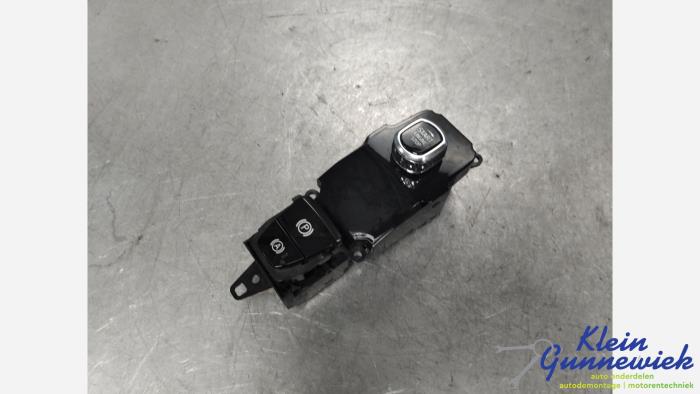 Usagé Commande start/stop Volvo V90 Prix € 30,00 Règlement à la marge proposé par Klein Gunnewiek Autodemontage & Motorentechniek