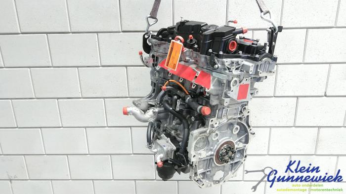 Używane Silnik Hyundai Santafe Cena € 2.722,00 Procedura marży oferowane przez Klein Gunnewiek Autodemontage & Motorentechniek