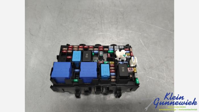 Begagnade Säkringsbox Renault Megane Pris € 135,00 Marginaltabell erbjuds av Klein Gunnewiek Autodemontage & Motorentechniek