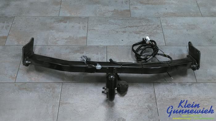 Używane Hak holowniczy Renault Megane Cena € 295,00 Procedura marży oferowane przez Klein Gunnewiek Autodemontage & Motorentechniek