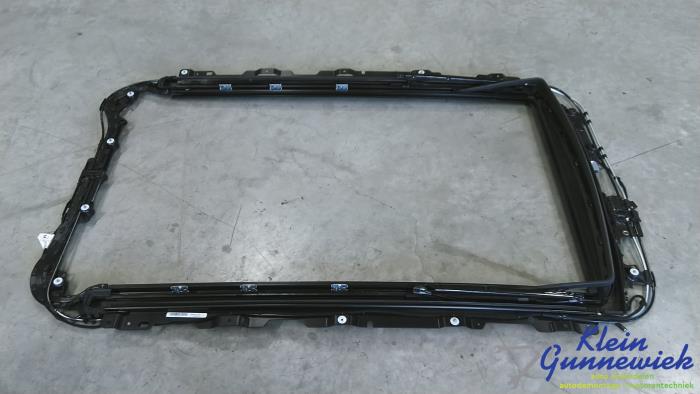 Używane Mechanizm szyberdachu Volvo V90 Cena € 495,00 Procedura marży oferowane przez Klein Gunnewiek Autodemontage & Motorentechniek