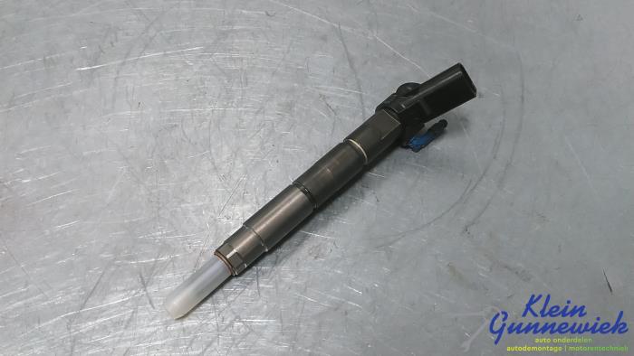 Usagé Injecteurs Mercedes E-Klasse Prix € 100,00 Règlement à la marge proposé par Klein Gunnewiek Autodemontage & Motorentechniek