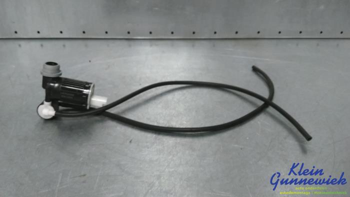 Używane Pompa spryskiwacza przód Renault Megane Cena € 45,00 Procedura marży oferowane przez Klein Gunnewiek Autodemontage & Motorentechniek
