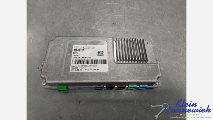 Begagnade PDC-modul Volvo V90 Pris € 145,00 Marginaltabell erbjuds av Klein Gunnewiek Autodemontage & Motorentechniek