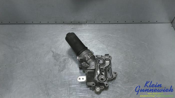 Gebrauchte Ölfiltergehäuse Mercedes C-Klasse Preis € 120,00 Margenregelung angeboten von Klein Gunnewiek Autodemontage & Motorentechniek