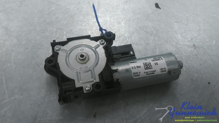 Używane Silnik szyberdachu Volvo V90 Cena € 147,00 Procedura marży oferowane przez Klein Gunnewiek Autodemontage & Motorentechniek