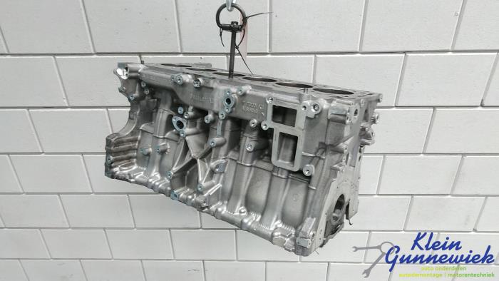 Used Engine crankcase Mercedes E-Klasse Price € 1.150,00 Margin scheme offered by Klein Gunnewiek Autodemontage & Motorentechniek