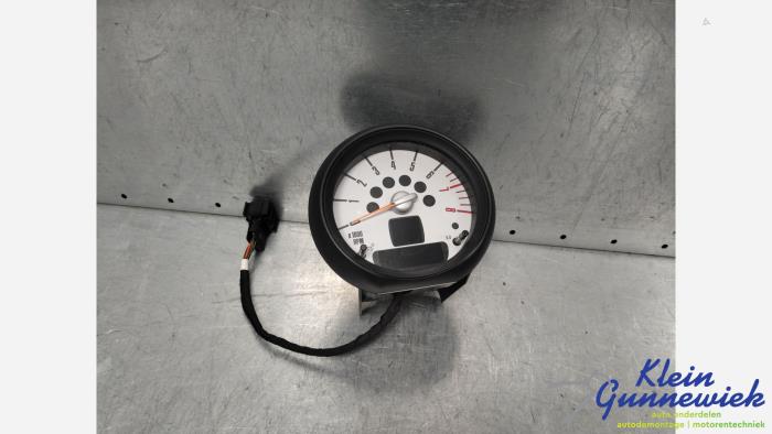 Używane Obrotomierz Mini Mini Cena € 100,00 Procedura marży oferowane przez Klein Gunnewiek Autodemontage & Motorentechniek