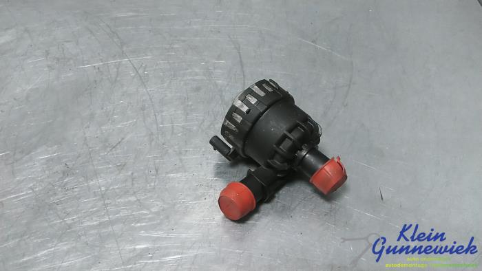 Begagnade Vattenpump Volkswagen Transporter Pris € 40,00 Marginaltabell erbjuds av Klein Gunnewiek Autodemontage & Motorentechniek