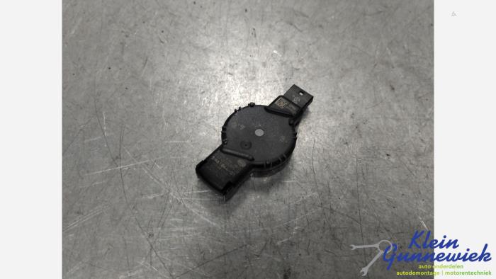 Begagnade Regnsensor BMW Z4 Pris € 86,00 Marginaltabell erbjuds av Klein Gunnewiek Autodemontage & Motorentechniek