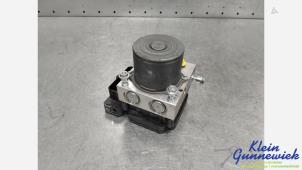 Bloc ABS d'un Volkswagen Polo 2015