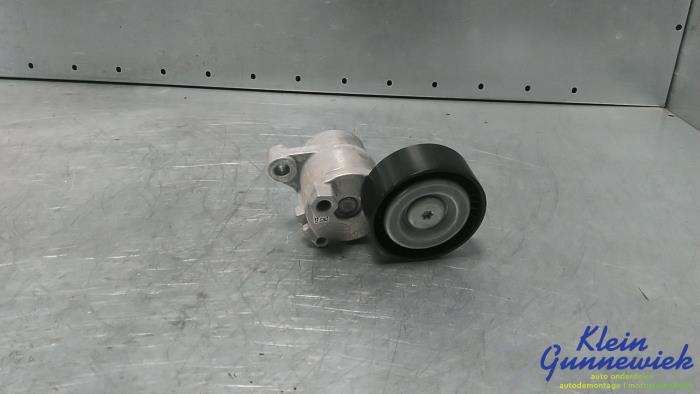 Usados Rodillo tensor correa múltiple Ford Fiesta Precio € 25,00 Norma de margen ofrecido por Klein Gunnewiek Autodemontage & Motorentechniek