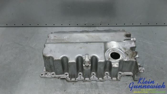Used Sump Volkswagen Golf Sportsvan Price € 60,00 Margin scheme offered by Klein Gunnewiek Autodemontage & Motorentechniek