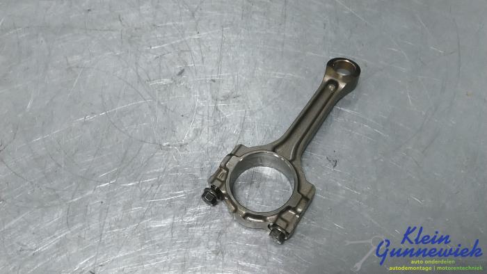 Używane Korbowód Opel Corsa Cena € 34,00 Procedura marży oferowane przez Klein Gunnewiek Autodemontage & Motorentechniek