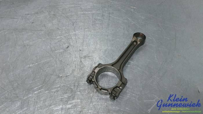 Używane Korbowód Opel Corsa Cena € 34,00 Procedura marży oferowane przez Klein Gunnewiek Autodemontage & Motorentechniek