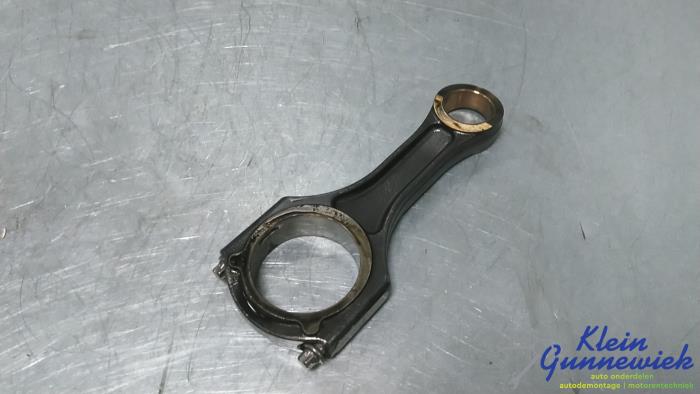 Usados Biela Mercedes C-Klasse Precio € 70,00 Norma de margen ofrecido por Klein Gunnewiek Autodemontage & Motorentechniek