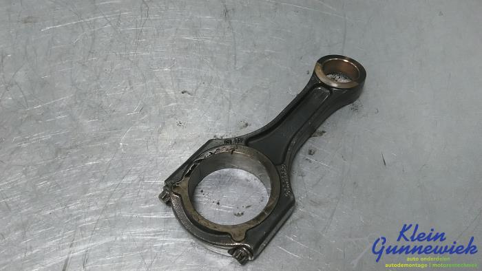 Usagé Bielle Mercedes C-Klasse Prix € 70,00 Règlement à la marge proposé par Klein Gunnewiek Autodemontage & Motorentechniek