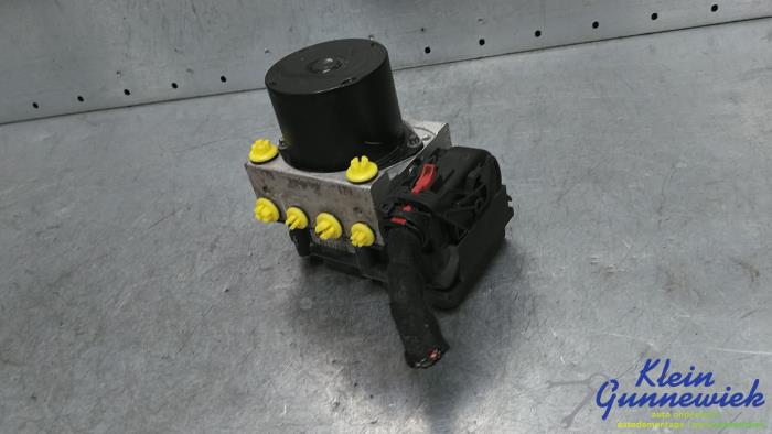 Used ABS pump Skoda Fabia Price € 75,00 Margin scheme offered by Klein Gunnewiek Autodemontage & Motorentechniek