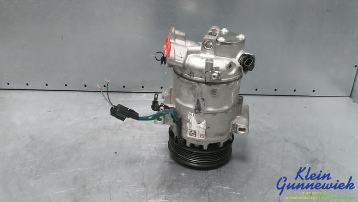 Used Air conditioning pump Renault Clio Price € 150,00 Margin scheme offered by Klein Gunnewiek Autodemontage & Motorentechniek