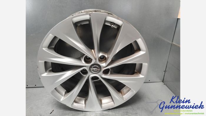 Używane Obrecz Opel Astra Cena € 65,00 Procedura marży oferowane przez Klein Gunnewiek Autodemontage & Motorentechniek