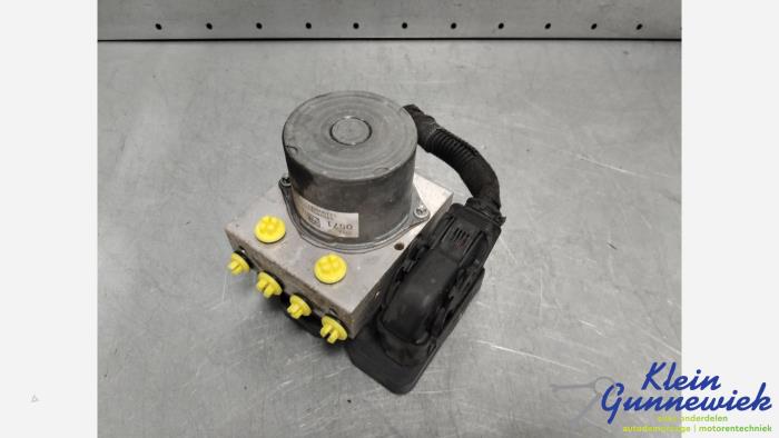 Begagnade ABS-pump Opel Astra Pris € 43,00 Marginaltabell erbjuds av Klein Gunnewiek Autodemontage & Motorentechniek