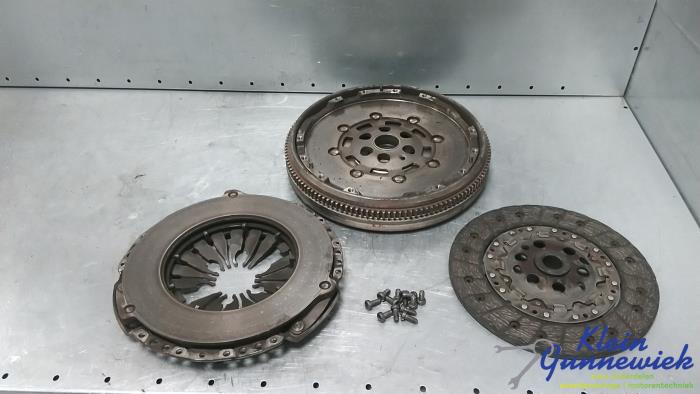 Begagnade Svänghjul Volkswagen Golf Pris € 80,00 Marginaltabell erbjuds av Klein Gunnewiek Autodemontage & Motorentechniek