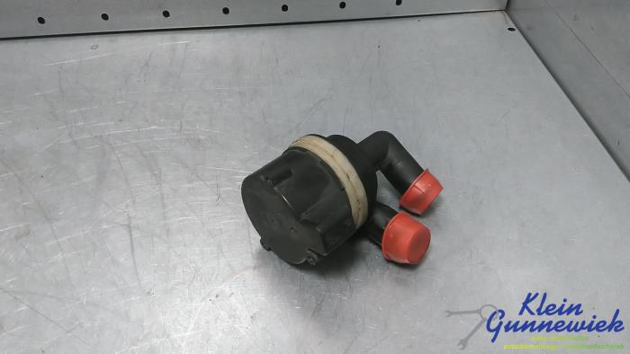 Begagnade Vattenpump Volkswagen Golf Pris € 50,00 Marginaltabell erbjuds av Klein Gunnewiek Autodemontage & Motorentechniek