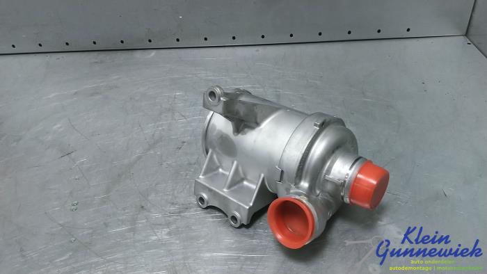 Begagnade Vattenpump Volvo V90 Pris € 175,00 Marginaltabell erbjuds av Klein Gunnewiek Autodemontage & Motorentechniek