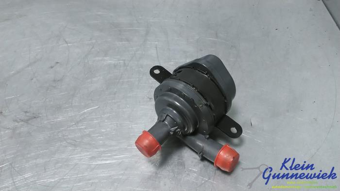 Begagnade Vattenpump Volvo V90 Pris € 67,00 Marginaltabell erbjuds av Klein Gunnewiek Autodemontage & Motorentechniek